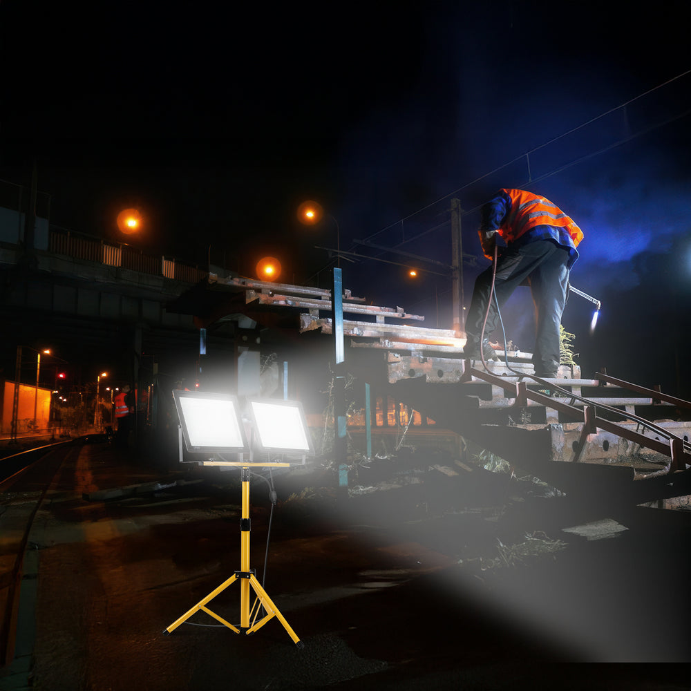 Ikodm LED Baustrahler mit Stativ 2x50-200W, 10.000 Lumen, IP66